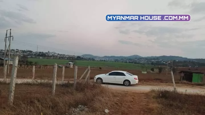 အောင်ပန်းမြို့ လှဲရိုး လွယ်မော လမ်းမကြီး ပေါ်မှ View ကောင်း မြေနေရာကျယ် လမ်း၃ဖက် ပေါက် နေရာ ၈၀ ပေ ၆၀ ပေ ရောင်းပေးမယ်😍 ရေမီး လွယ်ကူ View ကောင်းကောင်းနဲ့ 😋😋 ကြိုက်တာလုပ်စေသော် 😜 ဈေး ၅၅၀ သိန်း (ညှိ) စေ