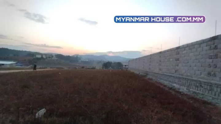 အောင်ပန်းမြို့ လှဲရိုး လွယ်မော လမ်းမကြီး ပေါ်မှ View ကောင်း မြေနေရာကျယ် လမ်း၃ဖက် ပေါက် နေရာ ၈၀ ပေ ၆၀ ပေ ရောင်းပေးမယ်😍 ရေမီး လွယ်ကူ View ကောင်းကောင်းနဲ့ 😋😋 ကြိုက်တာလုပ်စေသော် 😜 ဈေး ၅၅၀ သိန်း (ညှိ) စေ