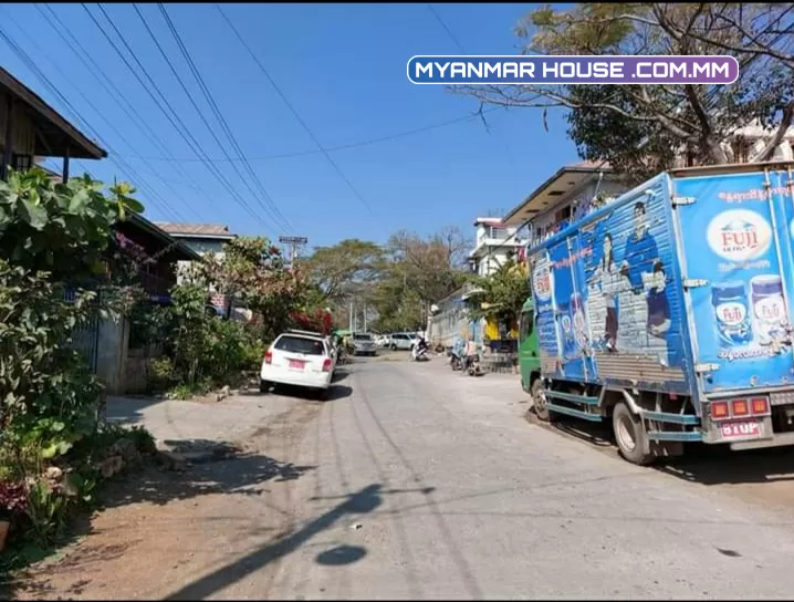 တောင်ကြီးမြို့ ကန်‌‌ရှေ့ရပ်ကွက် မြကန်သာ အဝိုင်းအနီး မြို့လယ်ခေါင် ပိုင်ဆိုင်မှု ဂရမ်ကြီး ပါမည် လမ်းသာမည် ရေတွင်းပါမည် လမ်းမဘက်မျက်နှာစားနှင့်အနောက် ၆၀ ဘေး၂ဘက်အရှည် ၁၀၀ ခေါ်ဈေး သိန်း ၁၂၀၀၀ ညှိနှိုင်း