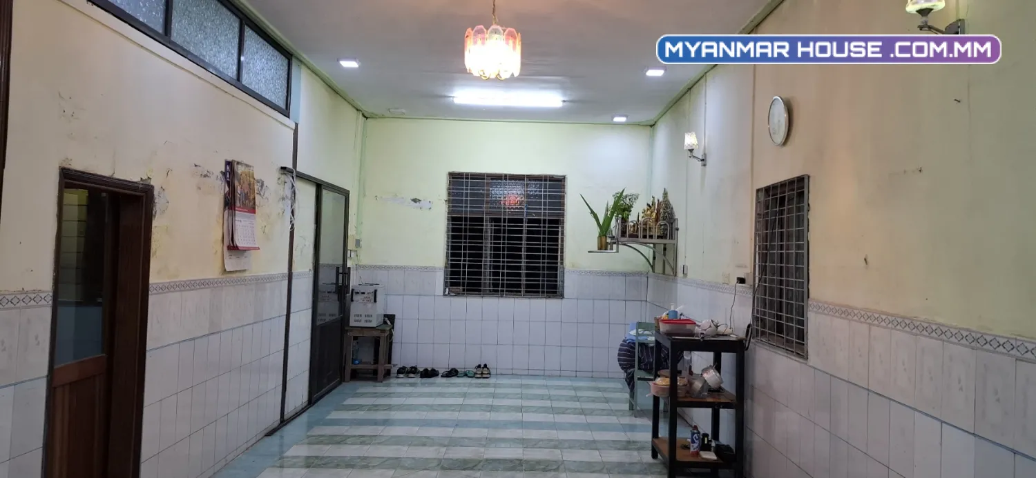 ဖားရွှေကျော်လမ်းအိမ်နှင့်ခြံအရောင်း(၄၀ x 60) (ဖုန်း-၀၉၄၀၁၆၀၁၂၉၁)