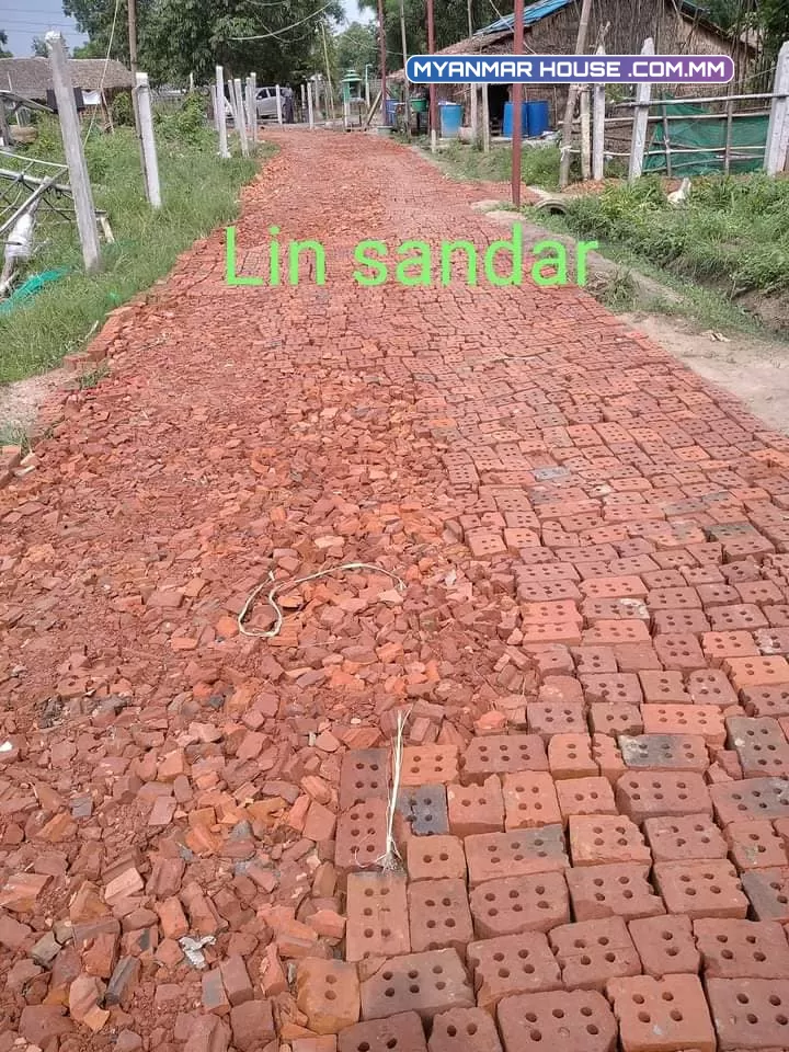 အိမ် နှင့် ခြံကွက် အရောင်း📣 20×60=သိန်း 210 (အပိတ်စျေးပါ) ရေမဝပ်ပါရှင့် ရွာမြေ