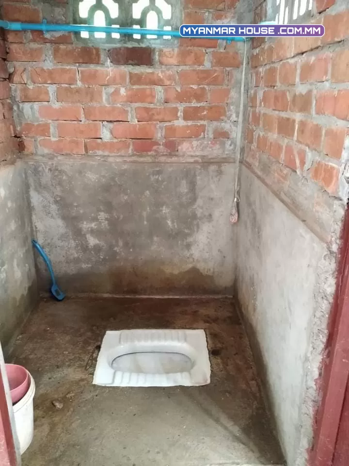 အိမ် နှင့် ခြံကွက် အရောင်း📣 20×60=သိန်း 210 (အပိတ်စျေးပါ) ရေမဝပ်ပါရှင့် ရွာမြေ