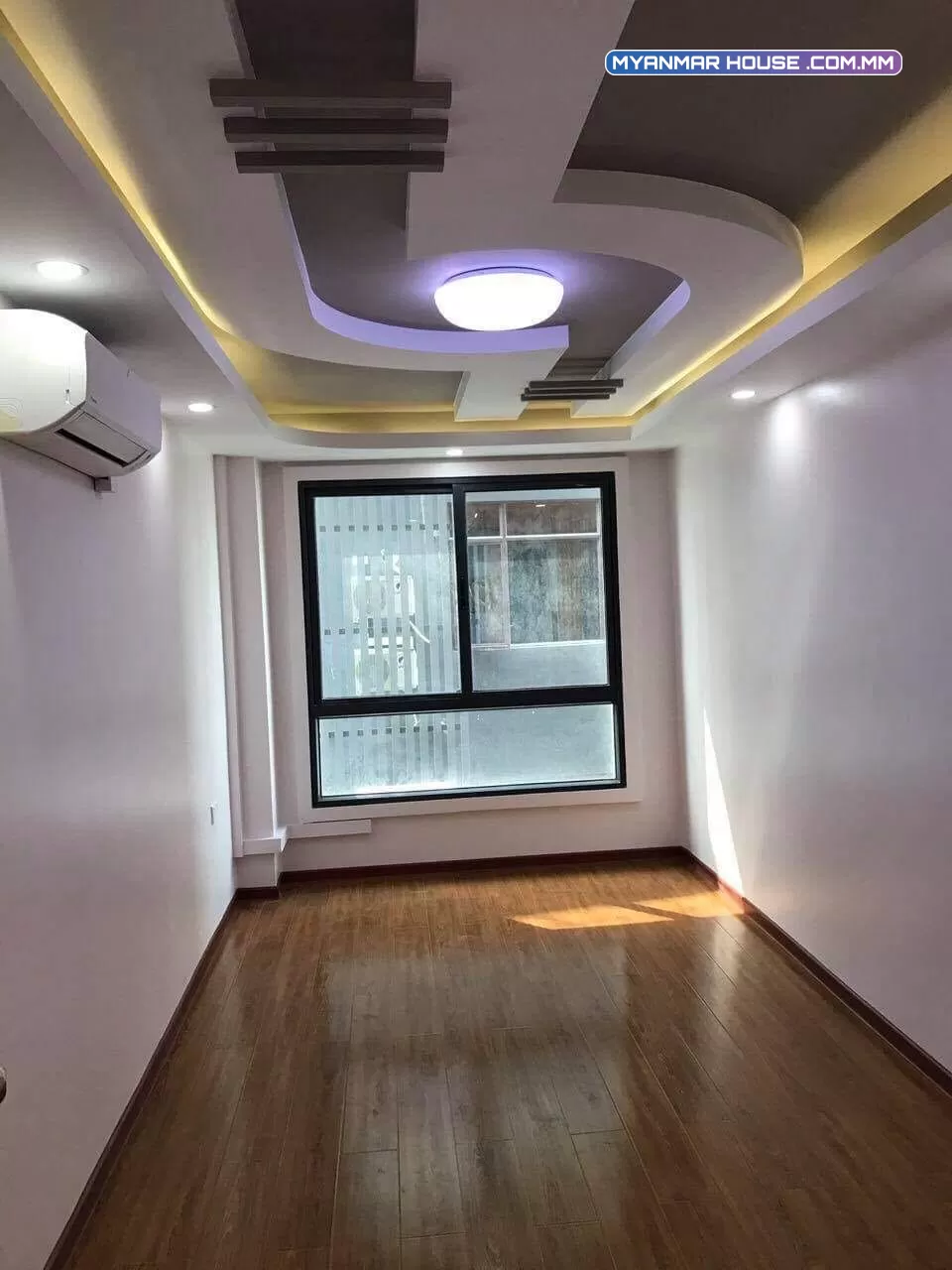 #အဌားပို့စ္ေလးပါရွင့္#  Mahar Swe Street, Mahar Swe Condominium, Hlaing Town ship.