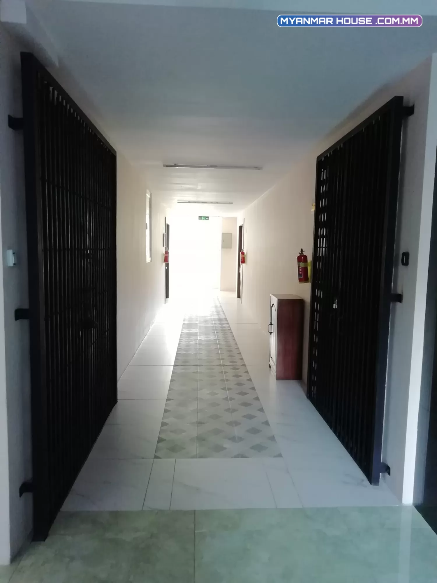 ရန်ကင်းမြို့နယ် Sedona Hotel အနီး ပညာ့ဝတီလမ်းရှိ Sunium Park Residence @ Star Villa ပြင်ဆင်ပြီး အလွှာနိမ့်ကြိုက်သူများ အတွက် အရောင်းခန်း