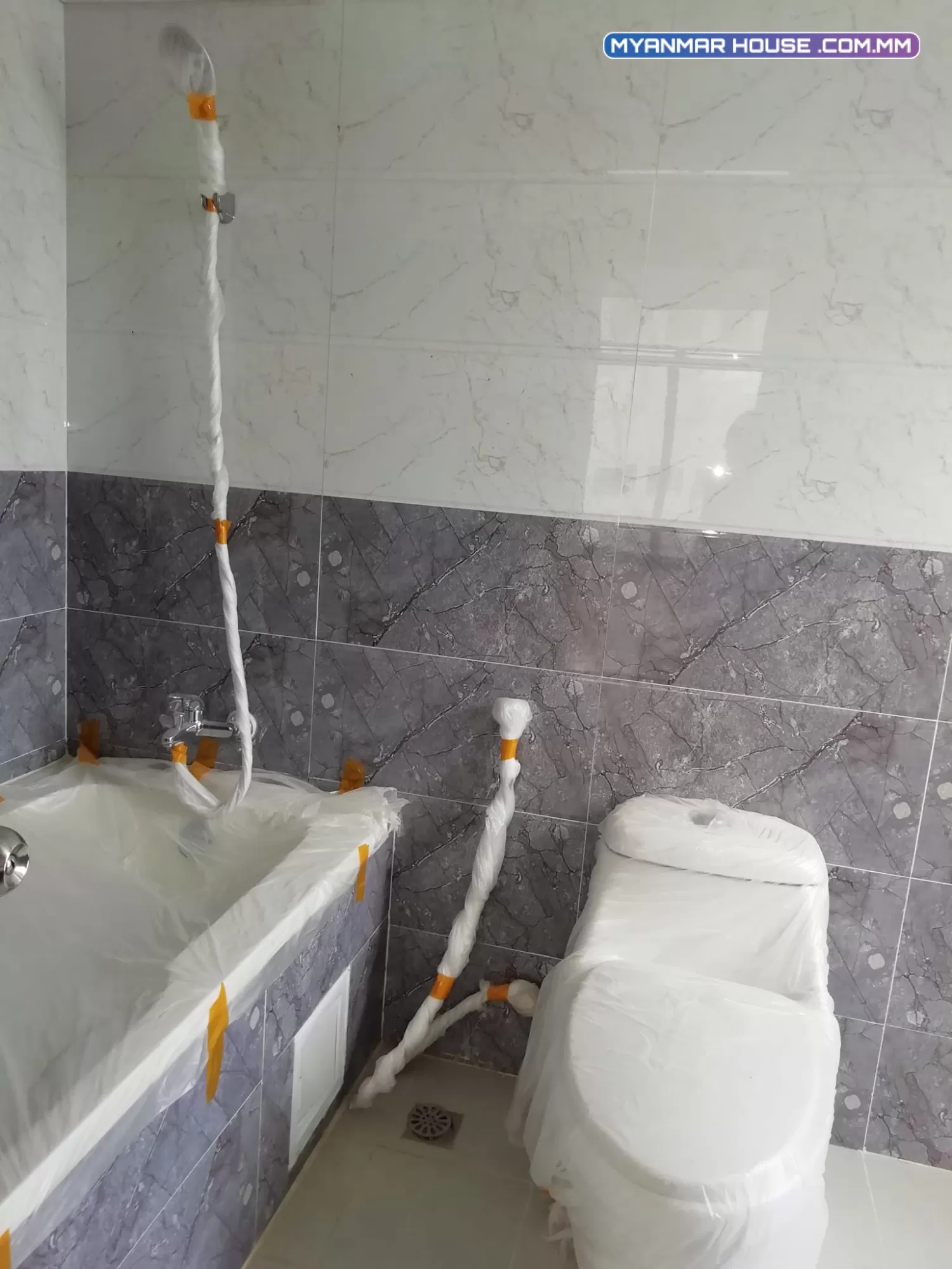 ရန်ကင်းမြို့နယ် Sedona Hotel အနီး ပညာ့ဝတီလမ်းရှိ Sunium Park Residence @ Star Villa ပြင်ဆင်ပြီး အလွှာနိမ့်ကြိုက်သူများ အတွက် အရောင်းခန်း