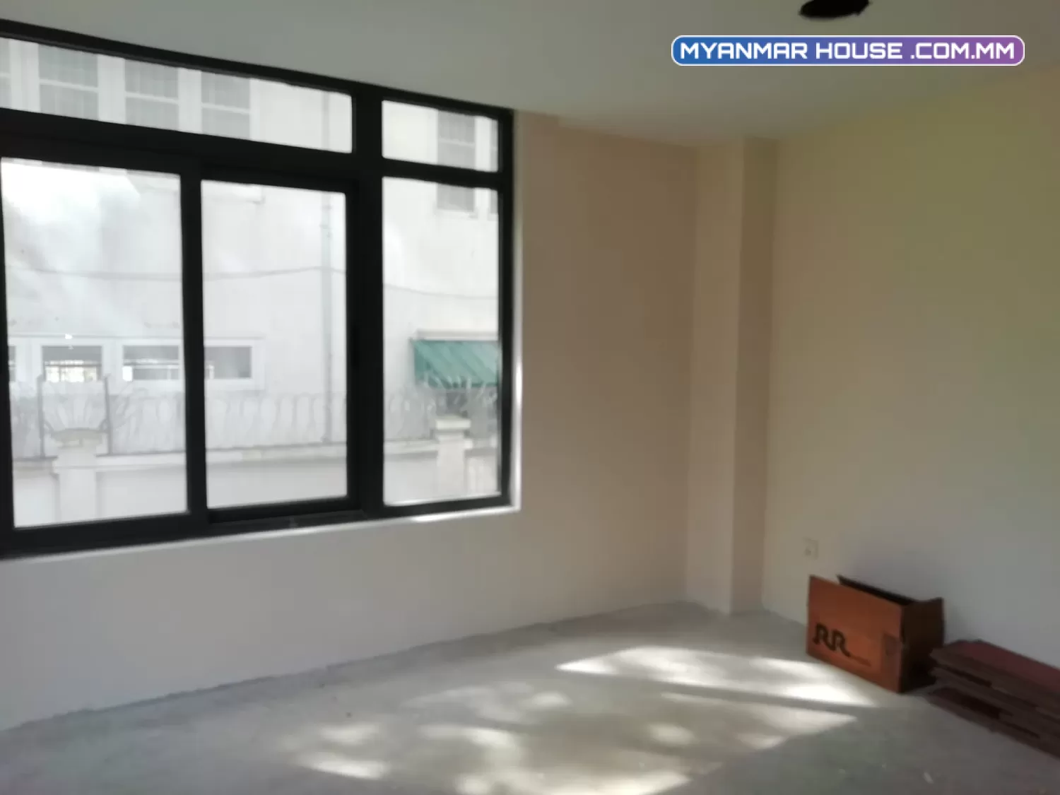 ရန်ကင်းမြို့နယ် Sedona Hotel အနီး ပညာ့ဝတီလမ်းရှိ Sunium Park Residence @ Star Villa ပြင်ဆင်ပြီး အလွှာနိမ့်ကြိုက်သူများ အတွက် အရောင်းခန်း
