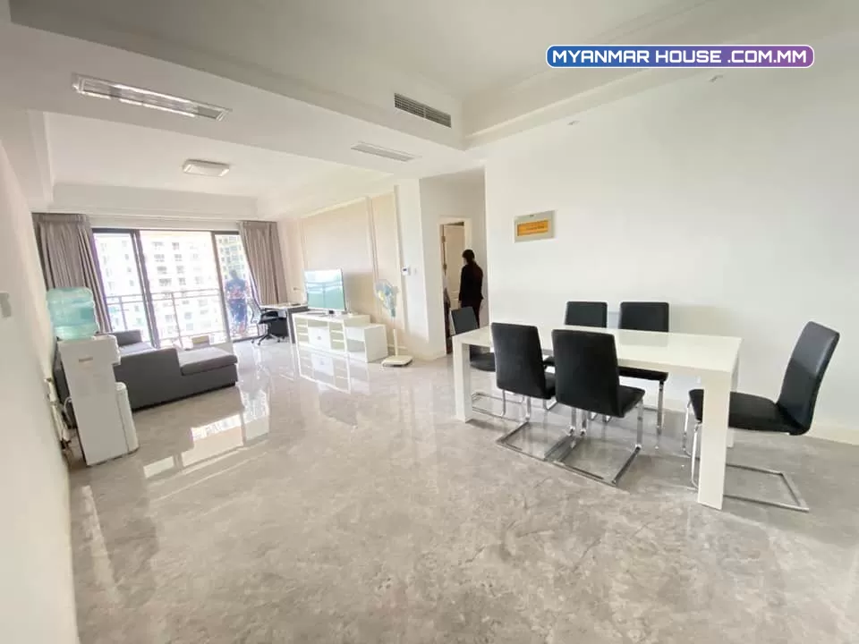 💥Golden City Condo မှာ Furniture အပြည့်အစုံပါဝင်ပြီး 2 Bedroom (အလွှာမြင့်) အခန်
