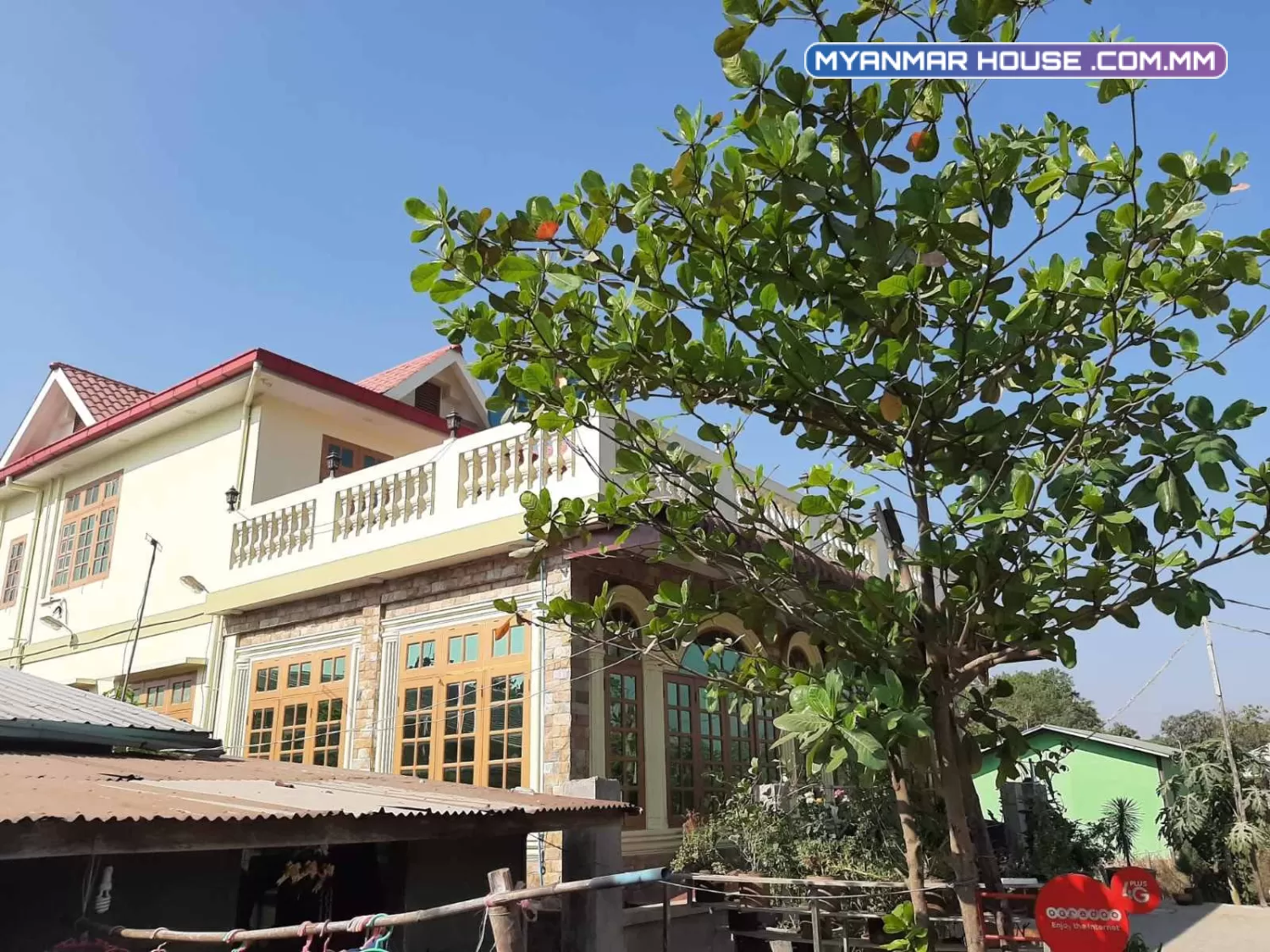 ခြံနဲ့အိမ် အမြန်ရောင်းချင်ပါတယ် ၄၀"၆၀ တွင် ၂ ထပ်အပြည့်ဆောက်ထားပါတယ်