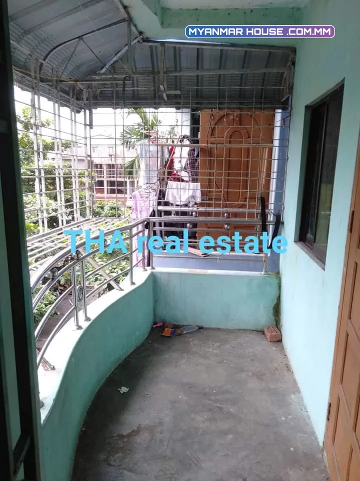 ၄လွှာတိုက်ခန်းရောင်းမည်။ မရမ်းကုန်းမြို့နယ် အောက်ဗဟိုလမ်းသမိုင်းမြို့သစ်ကားမှတ်တိုင်ဆင်း
