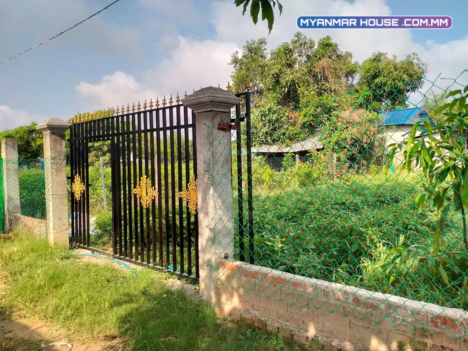 ရောင်းမည်  ခြံခတ်စရာမလို /မြေညှိစရာမလို တဲ့မြေကွက်လေး  မှော်ဘီမြို့မဈေး ပြည်လမ်းကနေ ၅မိနစ်ခန့် 