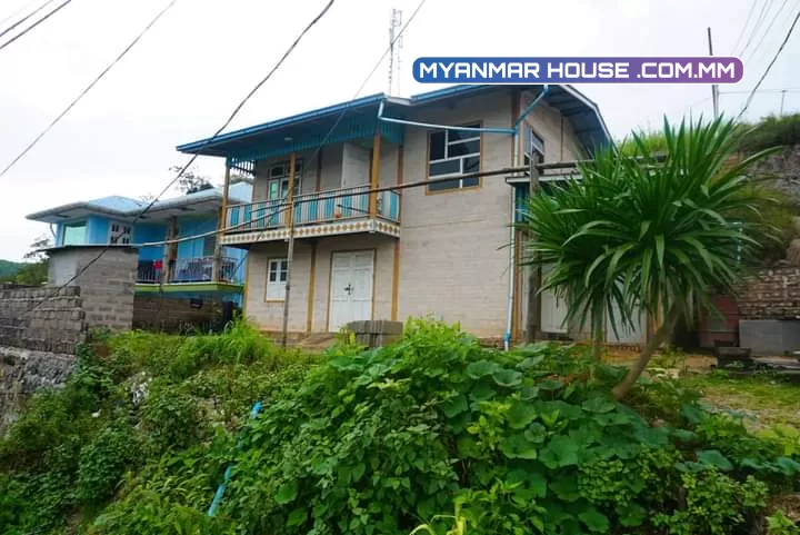 #ေတာင္ႀကီးၿမိဳ့ (ဖရဲ ရပ္ကြက္)  #Hotel Grace အ ‌ေနာက္ဖက္  ရှမ္းကြင္းအိမ္ယာကပ္လ်က္  -နံကပ္ ႏွစ္ထပ္အိမ္အပါ  -မီးဖိုေဆာင္ /မီတာအပါ  -ၿခံအက်ယ္(45-70) အရပ္စာခ်ဳပ္  -ေစ်းႏူန္း သိန္း (၇၆၀) ကို  ပိုင္ရွင္တိုက္ရိုက္ညႇိနိူင္းပါဗျ  စိတ္ဝင္စားပါက Ph-09254628723