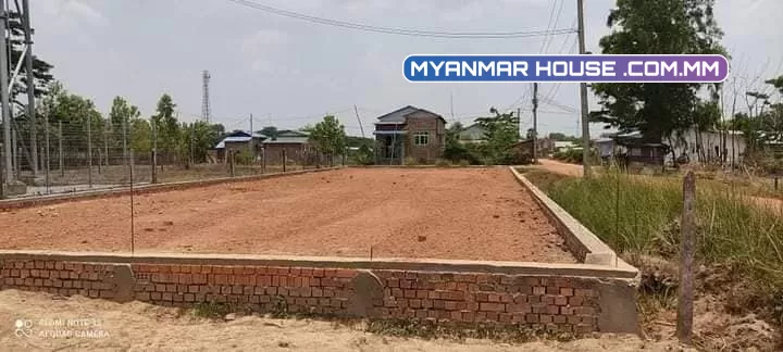 လှည်းကူးမြို့ပေါ် ဈေးတန်ခိုင်မာသော မြေကွက်လေး ပေ 40-60 စလစ်အနီ ရပြီးသားပါနော်