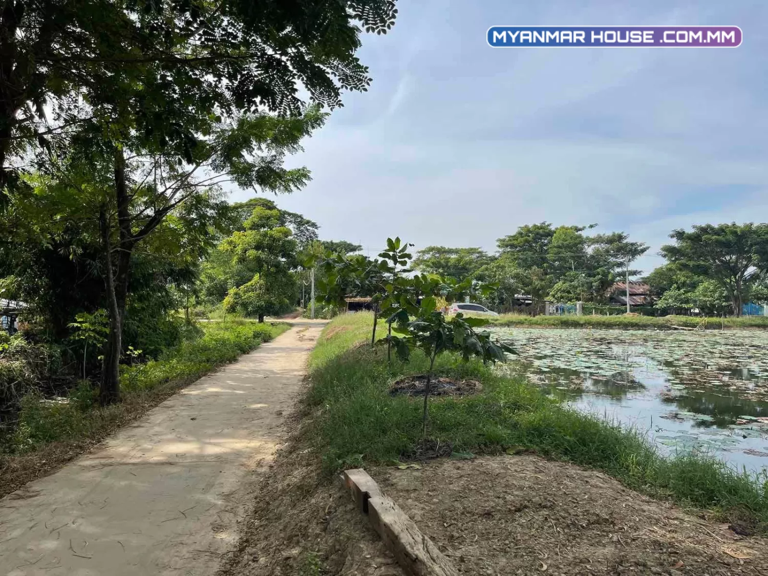လည်းကူးမြို့ ခြံရောင်းမည်၊ အဝိုင်းကျေးရွာ ရွာမြေ ၊ကွန်ကရစ်လမ်း ၊မြေဖို့ပြီး