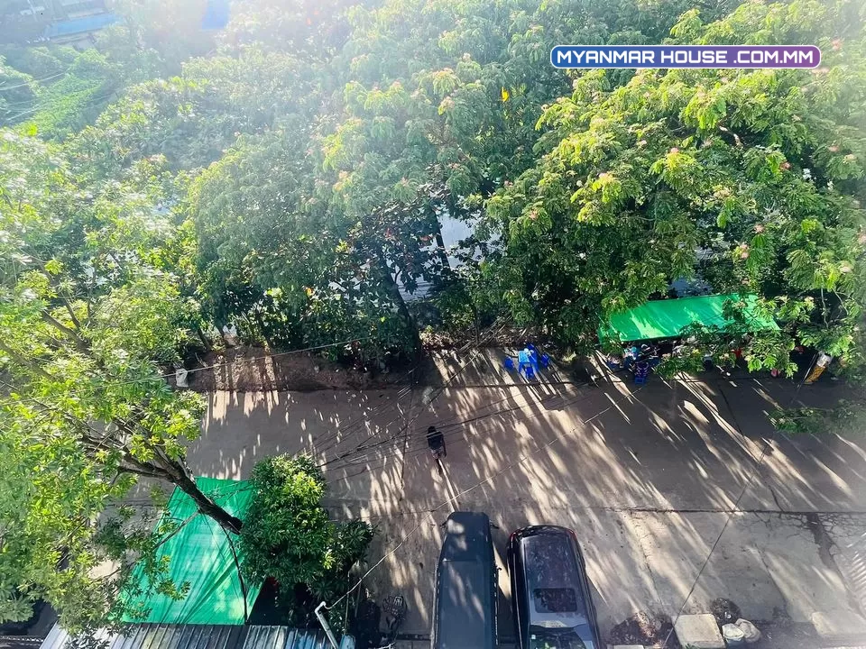 BCCကျပြီး၊ တိုက်သစ်၊ ခေါ်ဈေး သိန်း950 ညှိနှိုင်း၊ တတိယထပ်၊ သာကေတ Capital အနီး၊ ရွှေပုဇွန်အိမ်ရာ အရှေ့လမ်း