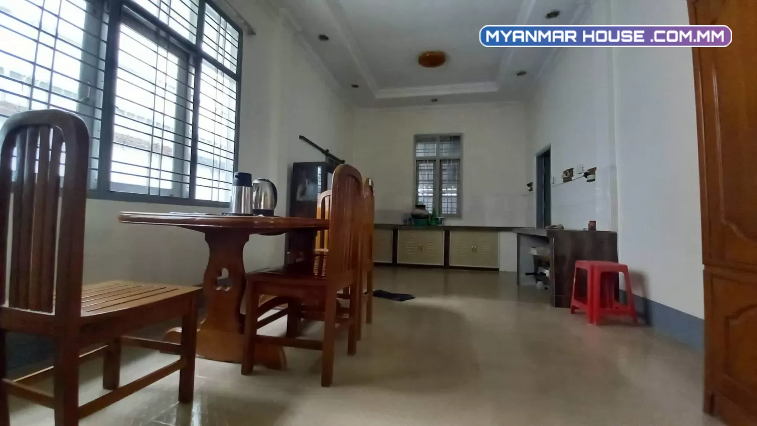မြောက်ဒဂုံရှိ ကျယ်ဝန်းလှပသောတိုက်သန့်အရောင်းလေးပါ