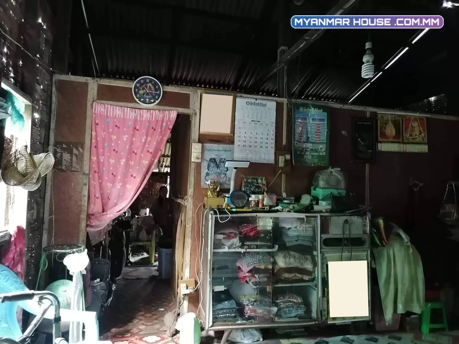 တောင်ဒဂုံရှိ  ပျဥ်​ထောင်အိမ်​ရေမီးစုံလေးအ​ရောင်းလေးပါ 
