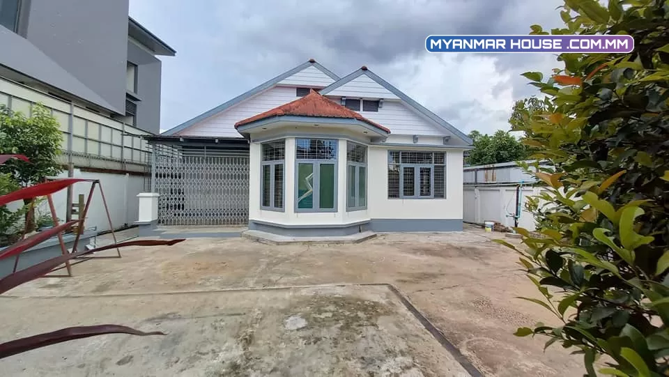 မြောက်ဒဂုံရှိ ကျယ်ဝန်းလှပသောတိုက်သန့်အရောင်းလေးပါ