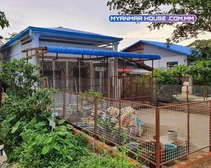 မြောက်ဒဂုံရှိ လုံးချင်းအိမ်သန့် အရောင်းလေးပါ