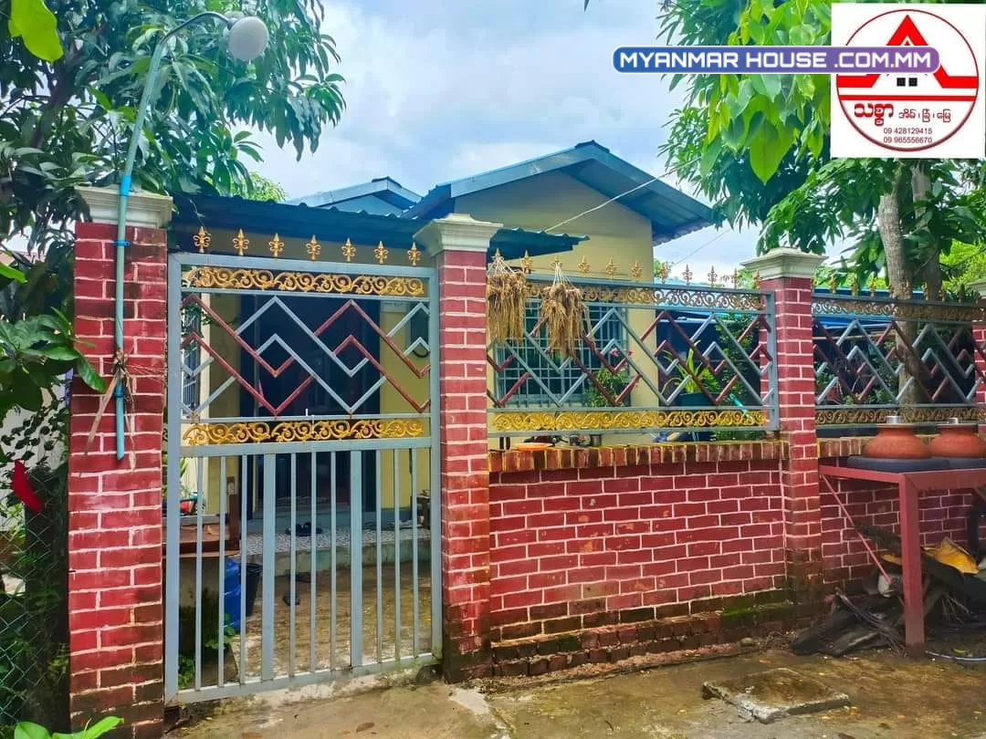 ရွေပြည်သာမြို့နယ် (9)ရပ်ကွက် ငမောက်စျေးမှတ်တိုင်အနီး တစ်ထပ်တိုက်အိမ်ရောင်းမည်