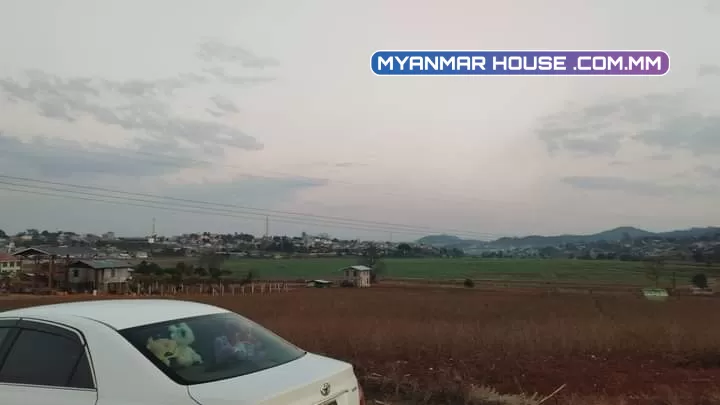 အောင်ပန်းမြို့ လှဲရိုး လွယ်မော လမ်းမကြီး ပေါ်မှ View ကောင်း မြေနေရာကျယ် လမ်း၃ဖက် ပေါက် နေရာ ၈၀ ပေ ၆၀ ပေ ရောင်းပေးမယ်😍 ရေမီး လွယ်ကူ View ကောင်းကောင်းနဲ့ 😋😋 ကြိုက်တာလုပ်စေသော် 😜 ဈေး ၅၅၀ သိန်း (ညှိ) စေ