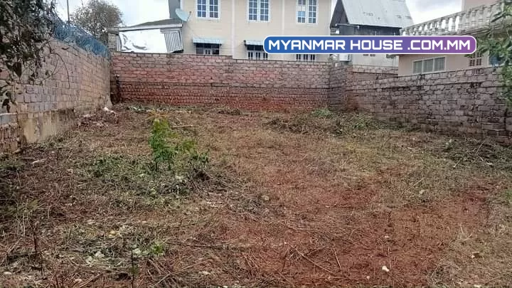 ကံႀကီးရပ္ကြက္ နယ္ေျမ၄ ေတာင္ ေျမျပန္႔ေျမသား လူေနအိမ္ၾကား လမ္းသာ ေရာင္းရန္ အကြက္ ရွိပါသည္ ေပ ၃၇.၅၂ ေပနဲ႔ သိန္း၄၅၀ေလ်ာ့တင္းရွိပါတယ္ရွင့္  စိတ္ဝင္ပါဝင္စားသူ ဆက္သြယ္ရန္   09267051356..phoo wai