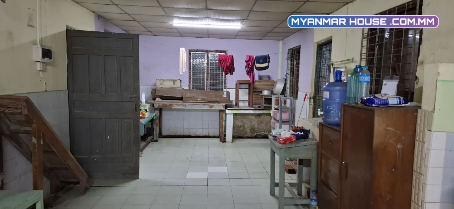 ဖားရွှေကျော်လမ်းအိမ်နှင့်ခြံအရောင်း(၄၀ x 60) (ဖုန်း-၀၉၄၀၁၆၀၁၂၉၁)