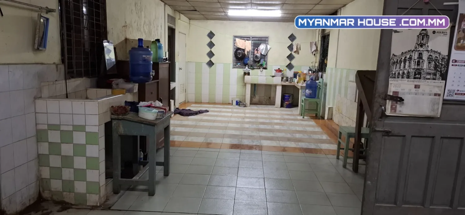 ဖားရွှေကျော်လမ်းအိမ်နှင့်ခြံအရောင်း(၄၀ x 60) (ဖုန်း-၀၉၄၀၁၆၀၁၂၉၁)