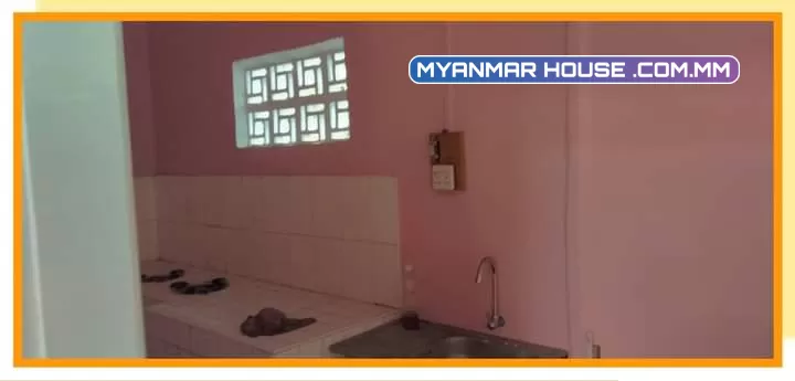 ေညာင္ေရႊၿမိဳ့၊ နႏၵဝန္းရပ္၊ ေဖာင္ေတာ္ျပန္လမ္းမႀကီးေဘးအ.ထ.က(၁) အနီး‌ ေဈးတန္တန္ႏွင့္ မိသားစုအသင့္ေနအိမ္၊ ေရမီးအစုံပါေရာင္းရန္ရွိပါတယ္ဗ်ာ။🙏