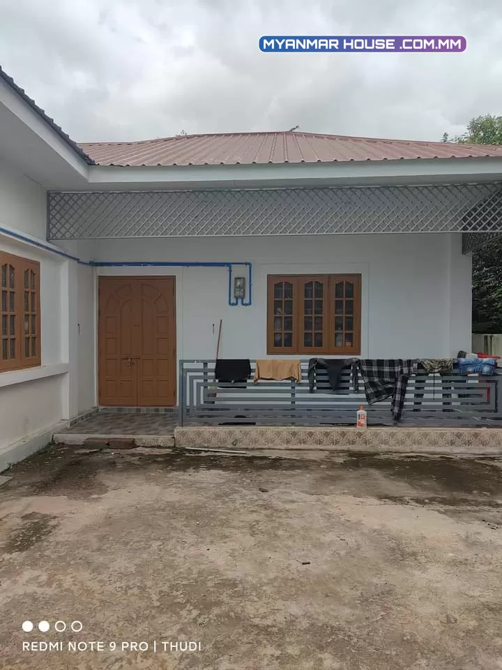ပြင်ဦးလွင်မြို့ တိုက်သစ်အရောင်းလေးပါရှင့်