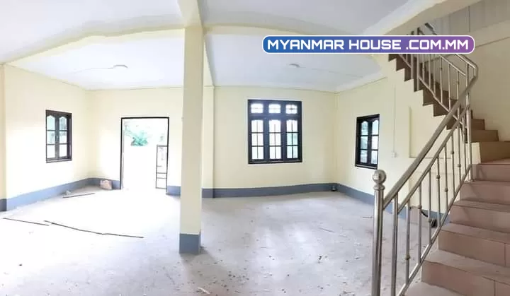 နေပြည်တော် ကံကော်လမ်းအနီးမှ နှစ်ထပ်တိုက်နဲ့ ခြံအရောင်းလေးပါ