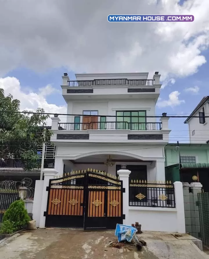 မြောက်ဒဂုံရှိ အသစ်စက်စက် RC3ထပ်တိုက် အရောင်းလေးပါ