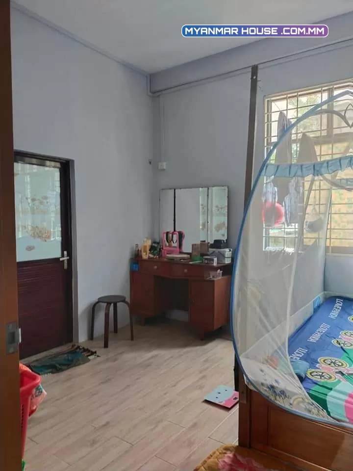 အရှေ့ဒဂုံရှိ RC နှစ်ထပ်ခွဲအရောင်းလေးပါ