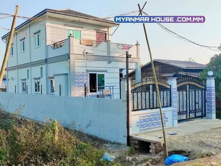 အရှေ့ဒဂုံ နှစ်ထပ်တိုက်နှင့်ခြံ အရောင်းလေးပါရှင့်