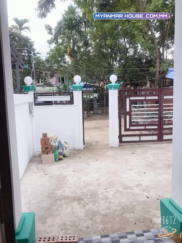 တောင်ဒဂုံ တိုက်သစ်အရောင်းလေးပါ