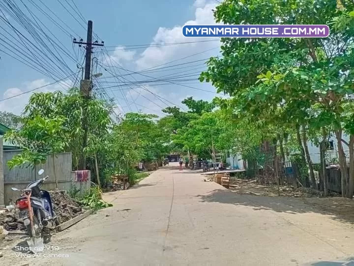 အရှေ့ဒဂုံ မြေကွက်အရောင်းလေးပါ