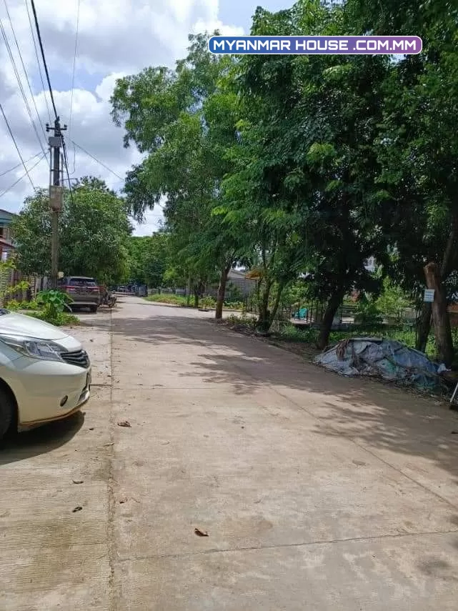 မြောက်ဒဂုံရှိ တစ်ထပ်ခွဲတိုက်သန့်အရောင်းလေးပါ