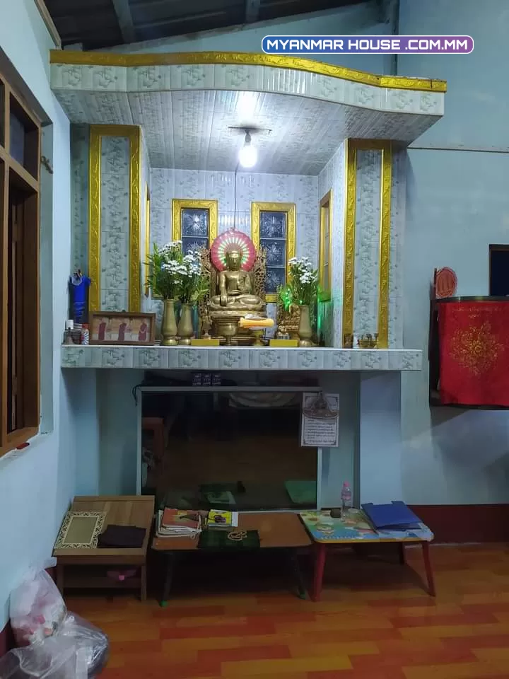 တောင်ဒဂုံရှိ ခြံကျယ်အိမ်အပါ လုံးချင်းအရောင်းလေးပါ