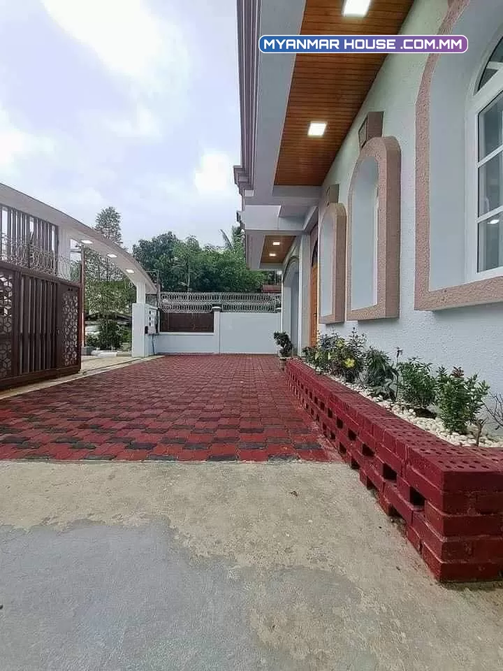 မြောက်ဒဂုံ ပင်လုံဆေးရုံအနီး Penthouse အပါ လုံးချင်းအိမ်အရောင်းလေးပါ