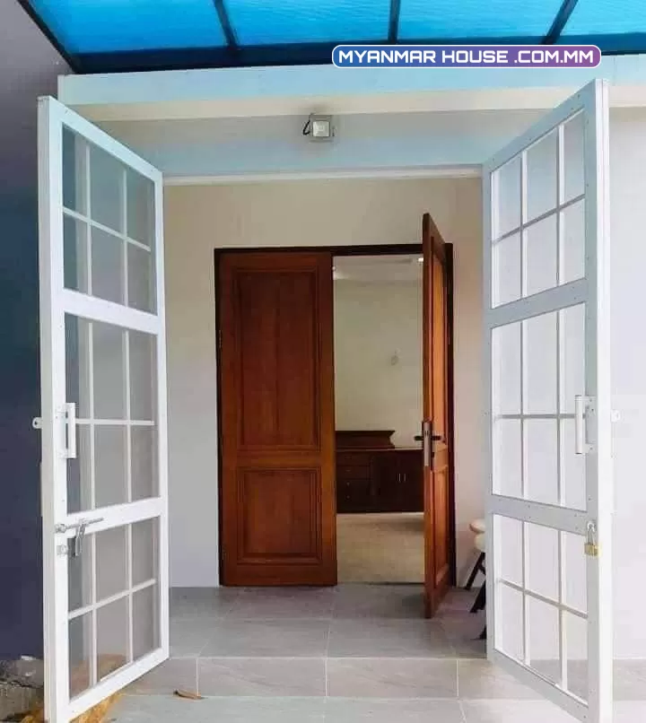 မြောက်ဒဂုံရှိ လုံးချင်းတစ်ထပ်အရောင်းလေးပါ