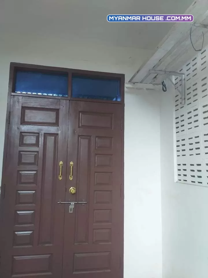တောင်ဒဂုံရှိ လုံးချင်းတိုက်သစ်အရောင်းလေးပါ