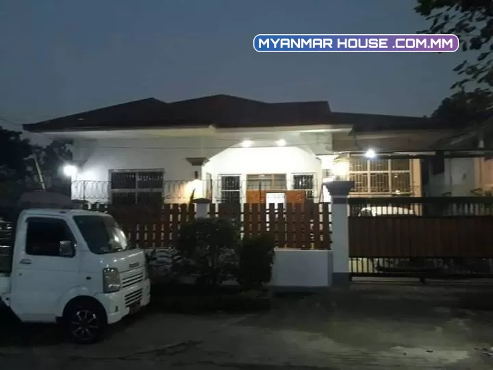 ​မြောက်ဒဂုံရှိ လုံးချင်း တိုက်သန့်အရောင်းလေးပါ
