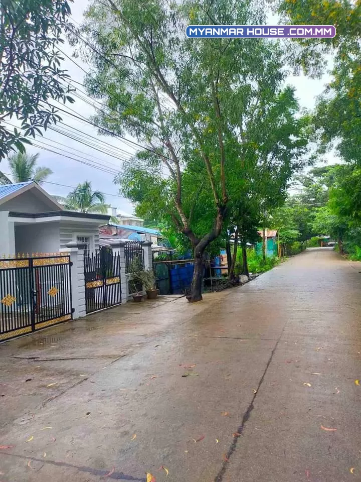 အရှေ့ဒဂုံရှိ RC တစ်ထပ်ခွဲတိုက် အရောင်းလေးပါ