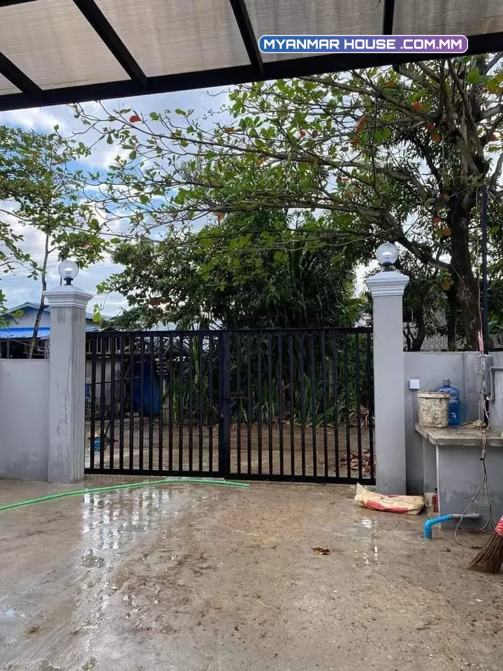 တောင်ဒဂုံရှိ တိုက်သစ်အရောင်းလေးပါ