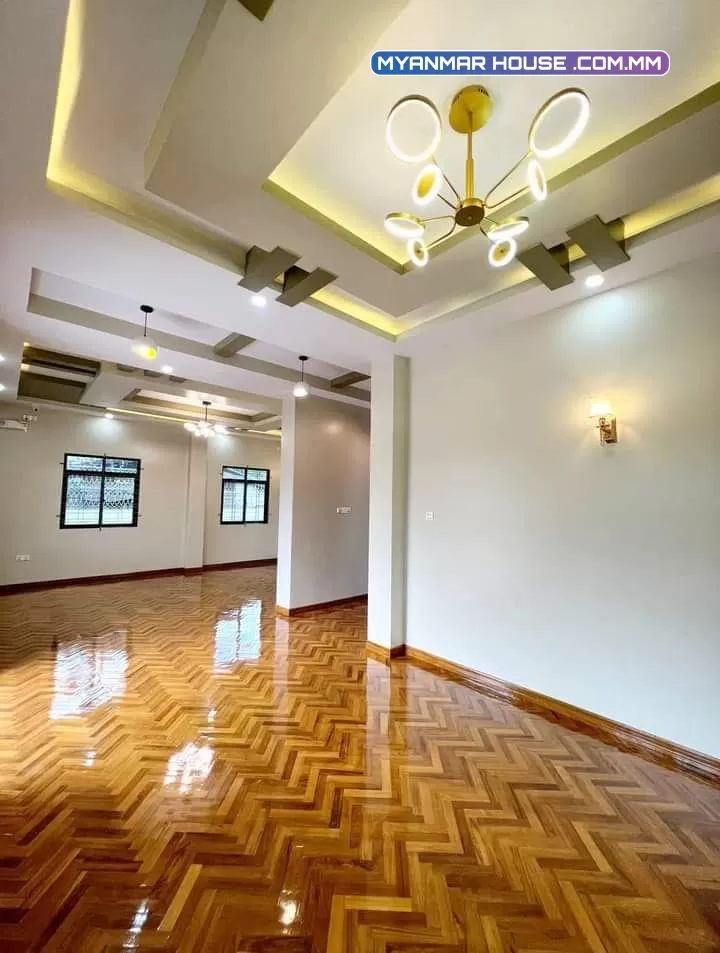 မြောက်ဒဂုံရှိ ခမ်းနားသော လုံးချင်းအိမ်အရောင်းလေးပါ