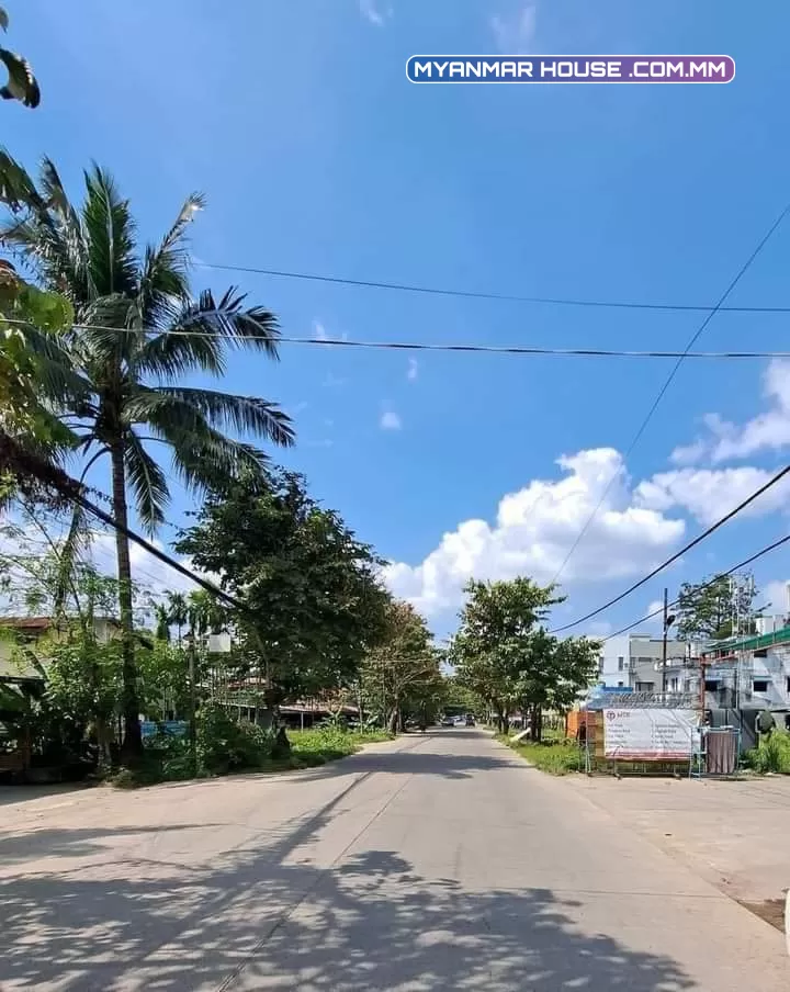 မြောက်ဒဂုံရှိ လုံးချင်းတစ်ထပ်တိုက်အရောင်းလေးပါ