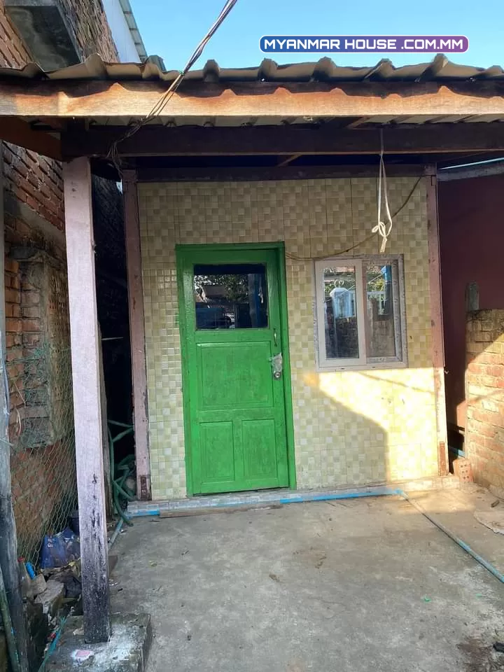 ေတာင်ဒဂုံရှိ ရေမီးအပြည့်အစုံ လုံးချင်းအရောင်းလေးပါ