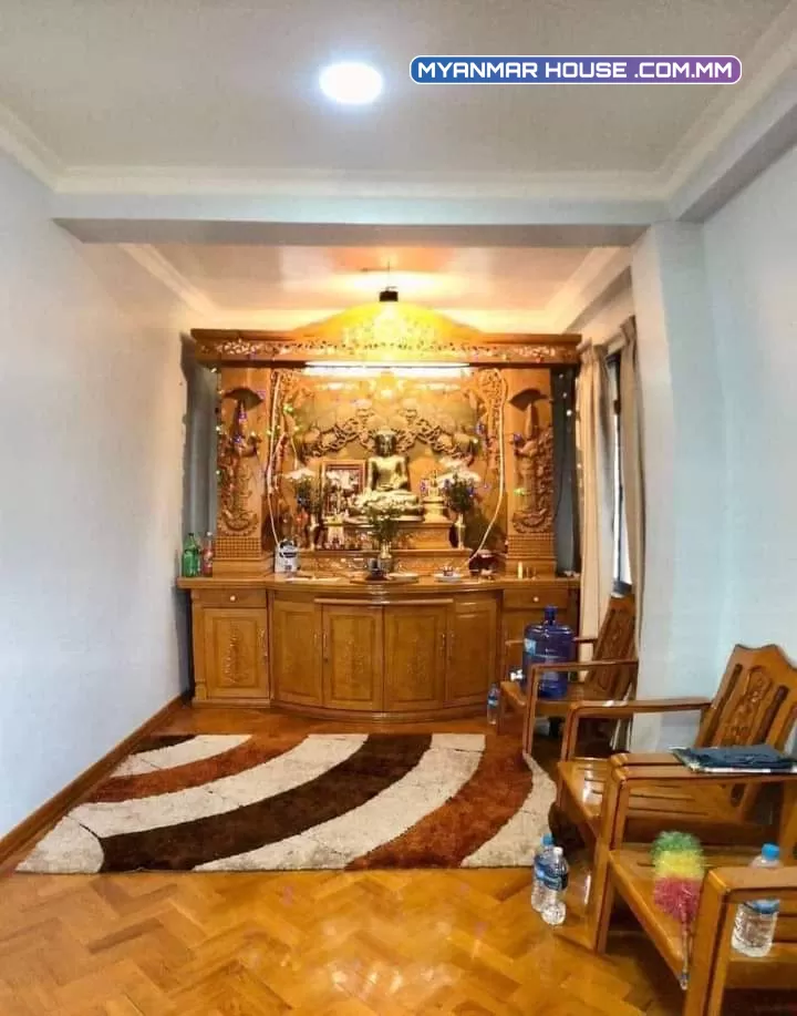 မြောက်ဒဂုံရှိလုံးချင်းတိုက်သန့်အရောင်းလေးပါ