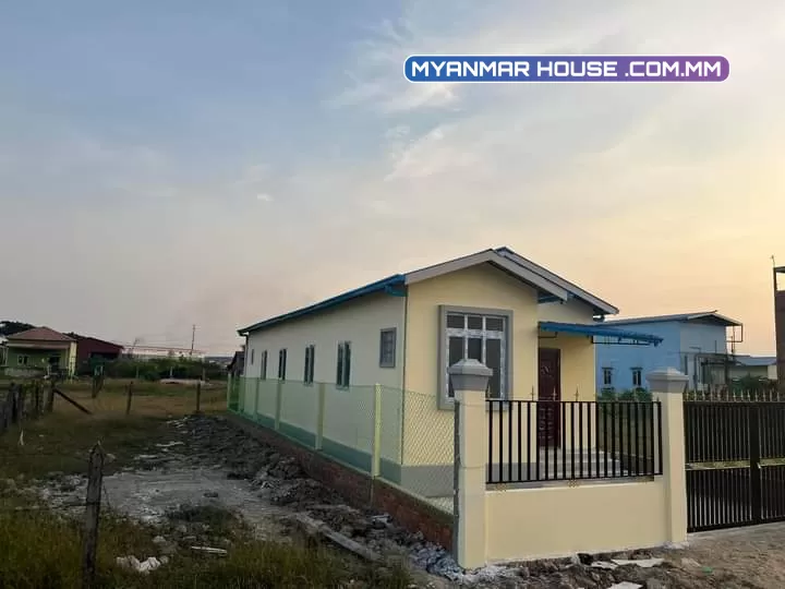 အရှေ့ဒဂုံရှိ လုံးချင်းအိမ်အသစ်အရောင်းလေးပါ