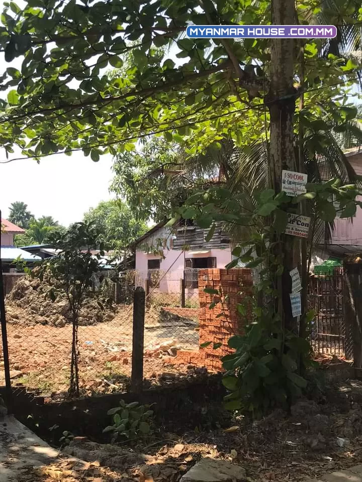 အရှေ့ဒဂုံရှိ ရေမီး အပါ မြေကွက်အရောင်းလေးပါ