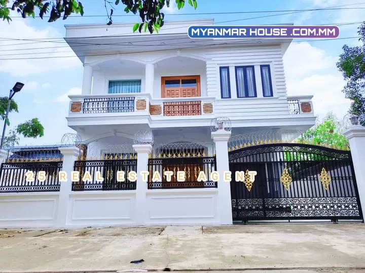 မြောက်ဒဂုံရှိ လုံးချင်းတိုက်သစ်အရောင်းလေးပါ။